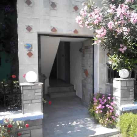 Hotel de apartamente Tassos 2 3*
